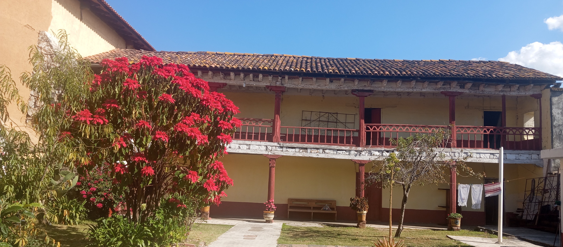 Fachada Curato de San Miguel Noutzepo